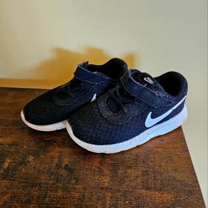 Nike toddler shoes